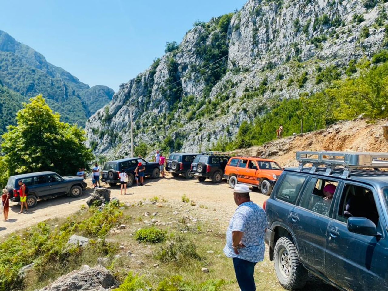Car rental 4x4 Off Road Tirana - Durres. Explore Albania with NRG Motors, Off Road Tours in Albania, Theth, Valbone, Ersekë, Përmet etj. Makina me qera 4x4 Off Road Tirane - Durres. Ture Off Road ne Shqiperi me NRG Motors, Theth, Ersekë, Përmet, Kepi i Rodonit, etj. Noleggio Auto 4x4 Off Road Tirana - Durazzo. Esplora l'Albania con NRG Motors, Off Road Tour in Albania, Theth, Valbone, Ersekë, Përmet etj.